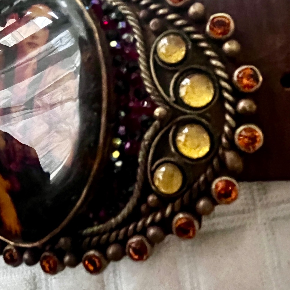 Vintage “The Goddess Image” Buckle w/Rhinestone Crystal Jeweled Leather Belt - Picture 10 of 11